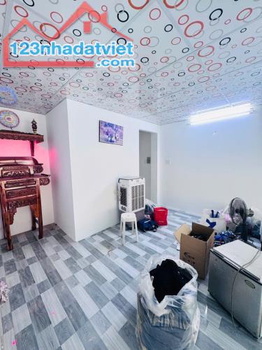 Bình Tân, gần MT, Why Tên Lưa, Nhà phố 3tầng,110m2,giá rẻ - 1