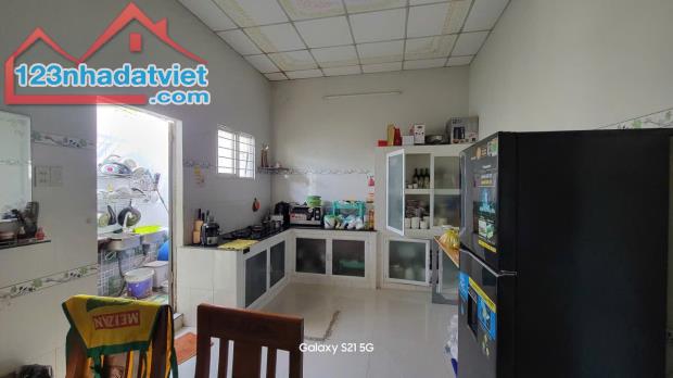 Nhà mặt tiền TL873 – Chợ Cộng Lạc, Bình Đông, TP Gò Công Đông, Tiền Giang.