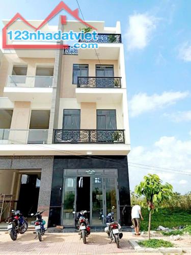 Bán Nhà Trệt 3 Lầu Mặt Tiền Đường A4 KDC Tân Phú, Cái Răng, Cần Thơ