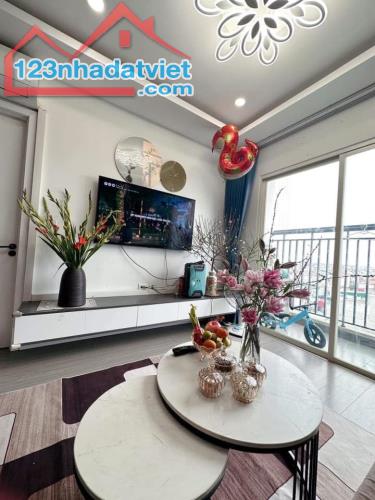Cho thuê căn hộ tòa E2 Ecohome Phúc Lợi 70m2 2pn 2vs full nội thất đẹp giá 8,5tr