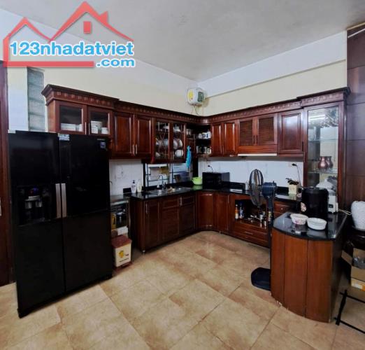 Tôi bán nhà mặt phố Lê Lợi sầm uất gần chợ Hà Đông 50m2 chỉ 15.9 tỷ. LH 0989626116 - 2