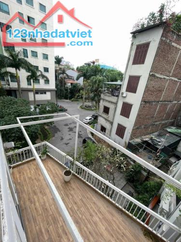 Biệt thự nhỏ 135m Hoàng Hoa Thám Ba Đình gần Tây Hồ qua Hồ Tây vi vu sân rộng đỗ vài oto v - 2