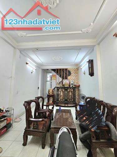 Bán nhà 4 tầng, 96m², 4PN, Gò Vấp, 10.6 tỷ, ngay chợ Hạnh Thông Tây