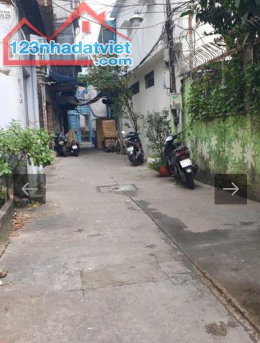 HXH sát MT Võ Văn Kiệt, P.5, Q.5, dt: 3.8 X 10, hai tầng BTCT, giảm 700 triệu còn 4 tỷ 1.