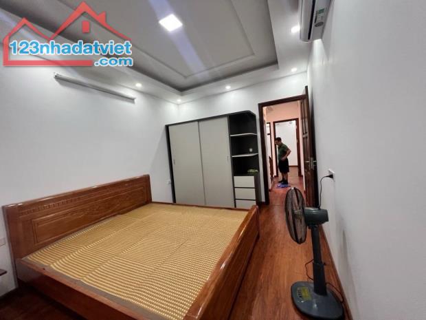 Bán Nhà Lạc Long Quân - 5 Tầng, Full Nội Thất, Giá 8.5 Tỷ - 2
