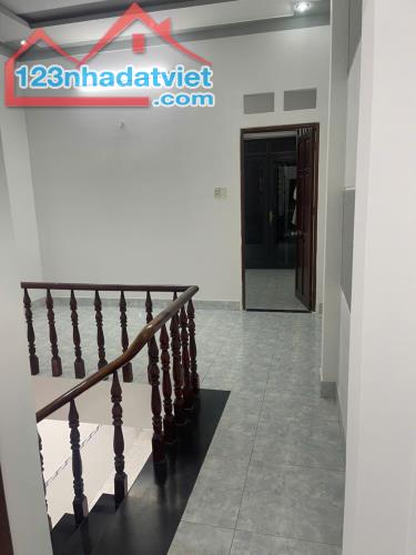 NHÀ ĐẸP - GIÁ TỐT - Chính Chủ Cần Bán Nhà Tại Ấp 6A, Vĩnh Lộc B, Bình Chánh, HCM - 2