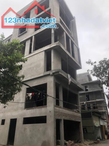 Bán nhà Thạch Bàn DT: 51/60m2–MT6.3–18.8tỷ – Thang máy .