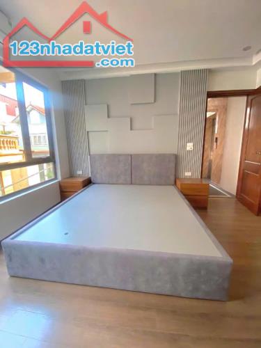 BÁN NHÀ MẶT PHỐ KINH DOANH, Ô TÔ VÀO NHÀ, 7 TẦNG THANG MÁY, 40M2 GIÁ 12 TỶ - 3