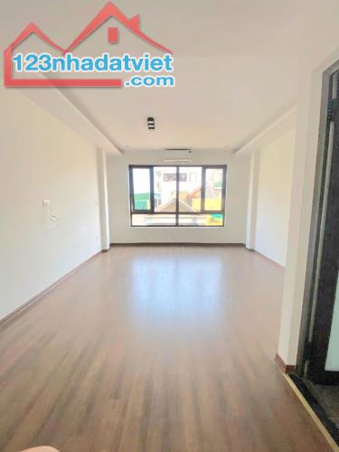 BÁN NHÀ MẶT PHỐ KINH DOANH, Ô TÔ VÀO NHÀ, 7 TẦNG THANG MÁY, 40M2 GIÁ 12 TỶ - 4