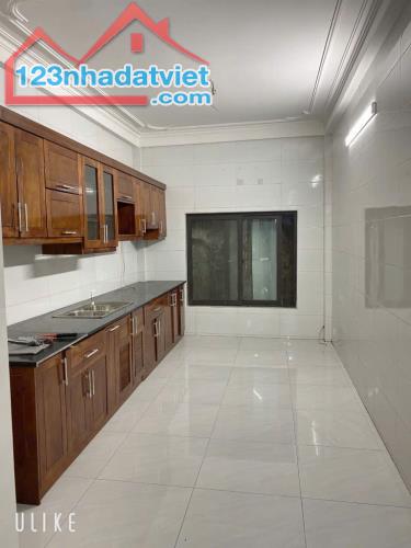 HIẾM Ô TÔ VÀO NHÀ NGÕ THÔNG, Ở LUÔN, DUY NHÂT 1 CĂN 45M2 GIÁ CHỈ 12.X TỶ - 2