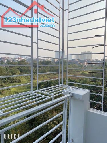 HIẾM Ô TÔ VÀO NHÀ NGÕ THÔNG, Ở LUÔN, DUY NHÂT 1 CĂN 45M2 GIÁ CHỈ 12.X TỶ - 3