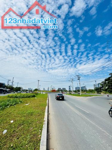 Chỉ 45 Tỷ-Bán Nhà Mặt Tiền Lương Định Của,Q2 DT:(7mx14m) 1 Trệt 2 Lầu-Ngay Góc Vòng Xoay - 3