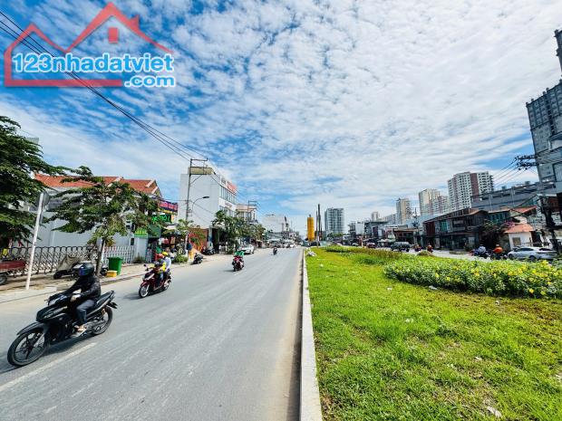 Chỉ 45 Tỷ-Bán Nhà Mặt Tiền Lương Định Của,Q2 DT:(7mx14m) 1 Trệt 2 Lầu-Ngay Góc Vòng Xoay - 5