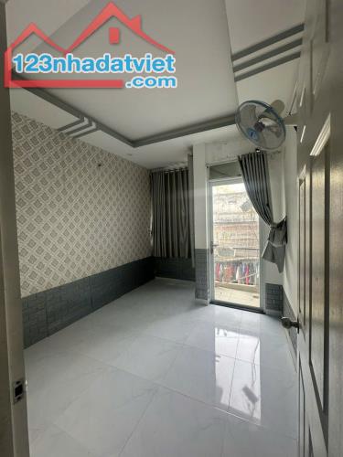 Bán nhà 32m2  4 tầng 4 pn sân thượng Tám Danh phường 4 quận 8 chỉ 4,8 tỷ - 4