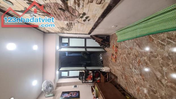 Bán nhà tập thế phố Đội Cấn, Ba Đình, Hà Nội. DT trên sổ đỏ 23m, DTSD 50m2, - 1