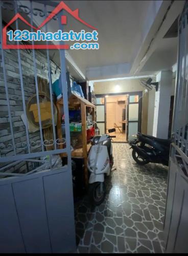 Bán nhà tập thế phố Đội Cấn, Ba Đình, Hà Nội. DT trên sổ đỏ 23m, DTSD 50m2, - 4