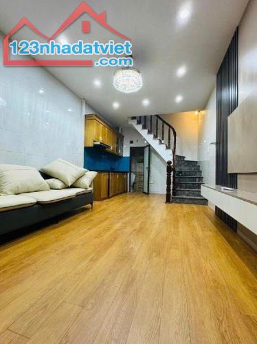 Bán nhanh nhà Thanh Liệt, Thanh Trì, 30m2, 5tầng, sổ đỏ, giá chỉ 4,58 tỷ. - 1