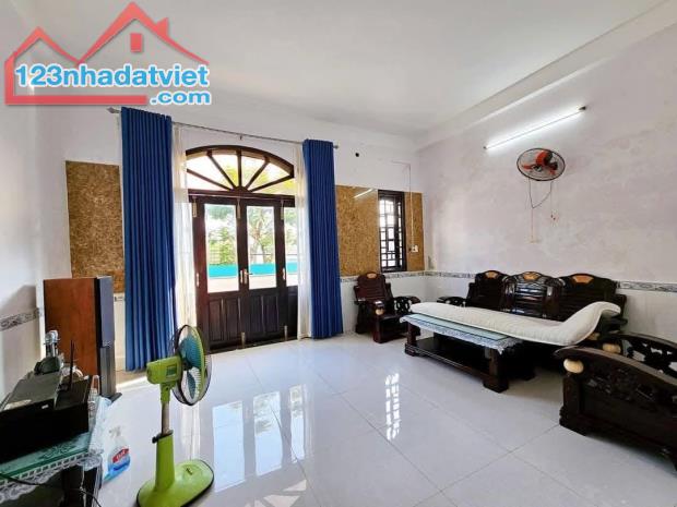 🔥Bán nhà mặt tiền Hòa Minh 10, Dt 74m2 3 tầng giá chỉ 4,5 tỷ tl