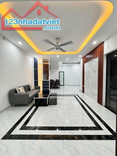 NHÀ XÂY MỚI NGUYỄN KHOÁI - 51M2 x 4T - MT 4M - 6.4 TỶ - 2 THOÁNG - Ô TÔ DỪNG ĐỖ NGÀY ĐÊM