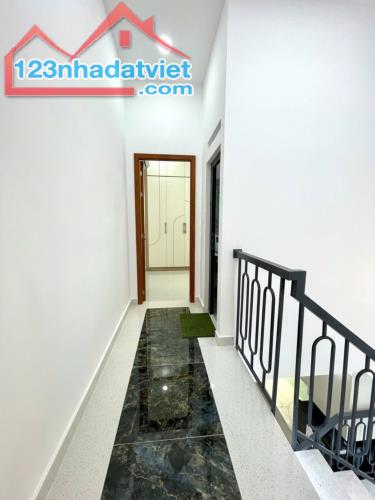 NHÀ THIẾT KẾ HIỆN ĐẠI - SIÊU ĐẸP - 32M2 - 2 TẦNG - PHẠM VĂN CHIÊU, GÒ VẤP, TP.HCM - 3