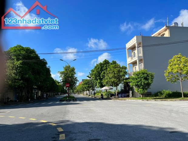 Bán lô nhà vườn mặt phố Nguyễn Cao, KĐT Tuệ Tĩnh, TP Hải Dương, 93.2m2, ngay ngã 4 - 1