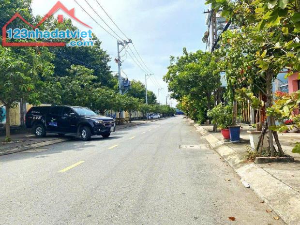 75M2-Nhà Mặt Tiền Tiện Kinh Doanh-Cát Lái -Quận 2- Giá Còn 5 Tỷ Thương Lượng