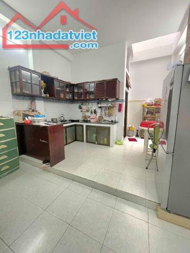 NHÀ MỚI ĐẸP 3 TẦNG NGAY LÊ TRỌNG TẤN SÁT HẺM XE TẢI THÔNG - 48M2 (48*12) - CHỈ HƠN 4 TỶ SI - 1