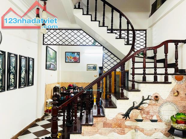 💥💥Ngõ to như phố, Hoàng Quốc Việt 83m 5T Lô góc Ô tô tránh, chỉ 32 tỷ - 2