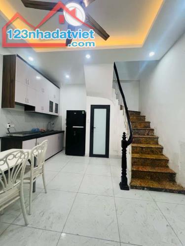 Minh Khai - ngõ đường oto tránh , thông các ngả , dt 20M đủ công năng giá 2.55 tỷ