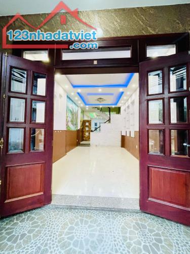 NGAY CỐNG LỠ TÂN BÌNH NHÀ ĐẸP 3 TẦNG -HẺM XE TẢI THÔNG - 81M2 (4*21) SỔ ĐẸP - CHỈ HƠN 7 TỶ