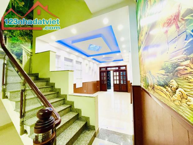 NGAY CỐNG LỠ TÂN BÌNH NHÀ ĐẸP 3 TẦNG -HẺM XE TẢI THÔNG - 81M2 (4*21) SỔ ĐẸP - CHỈ HƠN 7 TỶ - 2