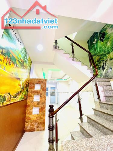 NGAY CỐNG LỠ TÂN BÌNH NHÀ ĐẸP 3 TẦNG -HẺM XE TẢI THÔNG - 81M2 (4*21) SỔ ĐẸP - CHỈ HƠN 7 TỶ - 4
