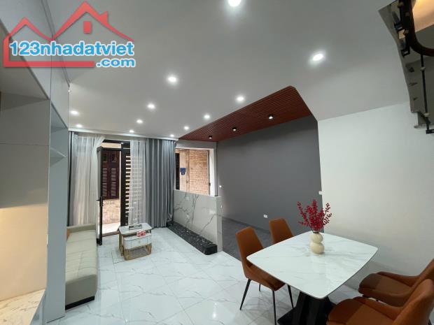 Bàn Nhà Phố Gần Chợ Hà Đông, Ô Tô Dừng đỗ 15m, DT 37m, 4 tầng, 3 PN, Giá 8.6 Tỷ, Tây Bắc - 2