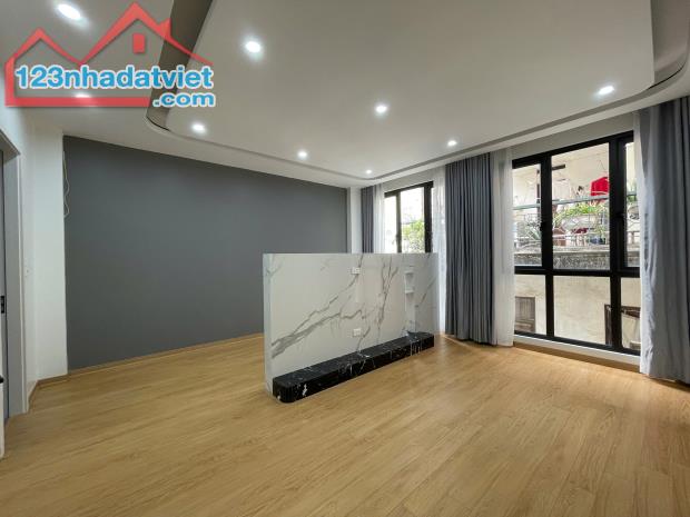 Bàn Nhà Phố Gần Chợ Hà Đông, Ô Tô Dừng đỗ 15m, DT 37m, 4 tầng, 3 PN, Giá 8.6 Tỷ, Tây Bắc - 5