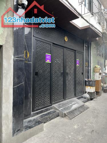 Bán nhà Gốc Đề .Hai Bà Trưng .S 62m.MT 5,5m, An Sinh, dòng tiền, sát Ô Tô.