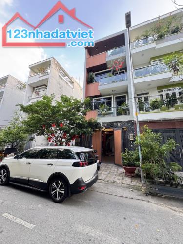 Nhà MT đường 8m, 3 tầng, Lê Văn Thịnh, khu phân lô,100m2, ngang 5m, 10,5ty