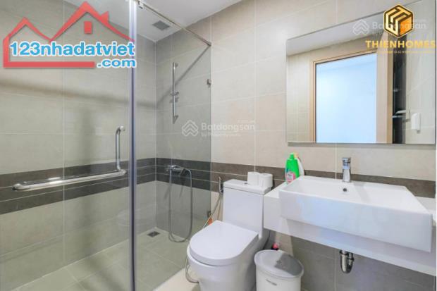 Giá rẻ hiếm có ở River Gate! Bán gấp căn 2PN2WC lầu cao view sông - 3