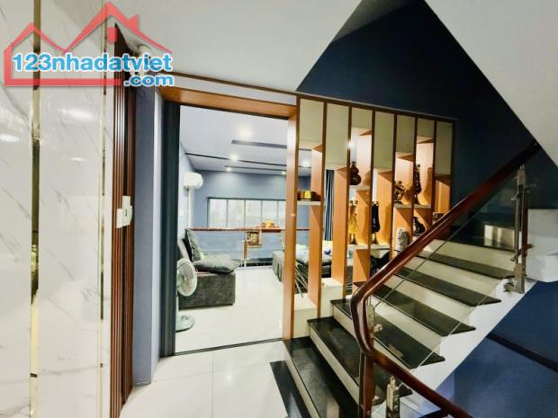 Bán nhà mặt phố 58m2, 4 tầng, 4PN, 4WC, Đường 102, Tăng Nhơn Phú A, Thủ Đức - 5.9 tỷ - 3
