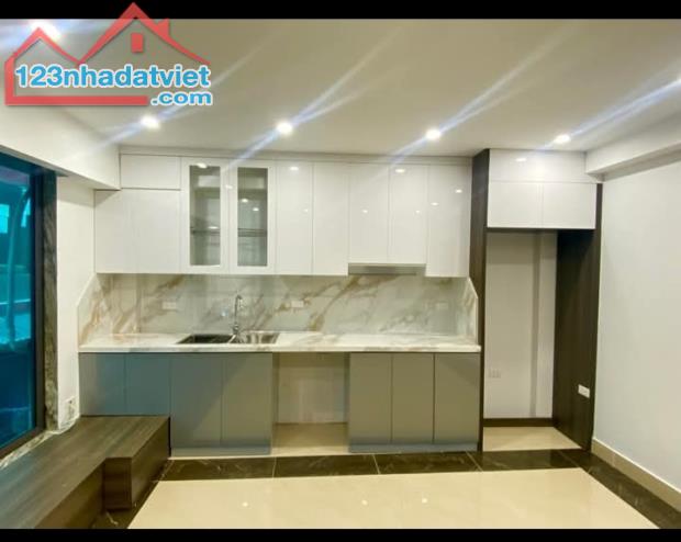 Cần tiền bán gấp nhà Khương Đình diện tích 40m, 7tầng thang máy full nội thất. - 4