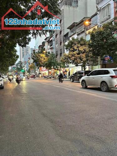 BÁN GẤP NHÀ PHỐ HUỲNH THÚC KHÁNG, Ô TÔ TRÁNH_DT 70M2, 7 TẦNG, MT 4.5M, 26TỶ