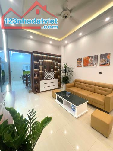 BÁN NHÀ 5 TẦNG FULL NỘI THẤT GIÁ TỐT DUY NHẤT KHU PHỐ BÙI XƯƠNG TRẠCH - 3