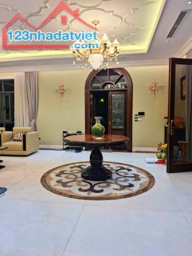 Siêu VIP mặt phố ẩm thực Nguyễn Văn Lộc - kinh doanh siêu lợi nhuận - vỉa hè đá bóng 36,3