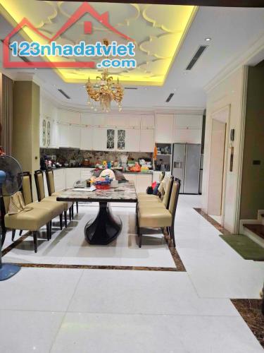 Siêu VIP mặt phố ẩm thực Nguyễn Văn Lộc - kinh doanh siêu lợi nhuận - vỉa hè đá bóng 36,3 - 3