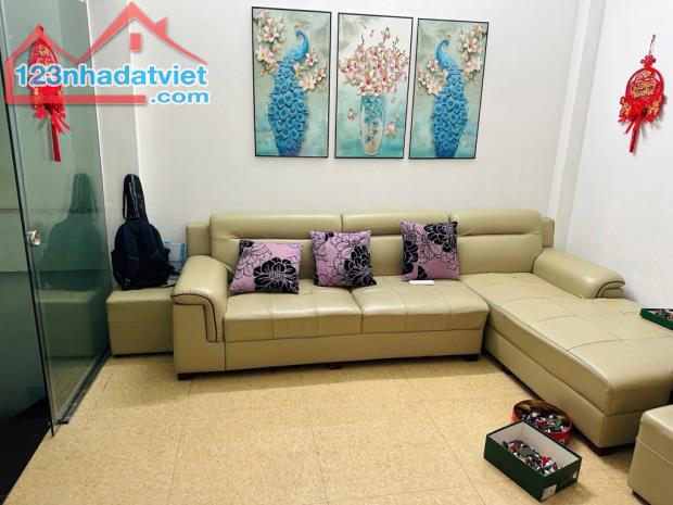 Bán gấp nhà Phố Bát Khối Ô tô tránh, Kinh Doanh, DT 35m2 mt3.2 4 tầng giá 6.8 tỷ - 1