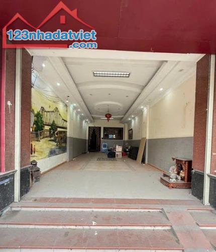 BÁN NHÀ MP NGUYỄN VĂN CỪ LONG BIÊN 120M2 3T NHỈNH 30 TỶ VỈA HÈ ĐÁ BÓNG - 1