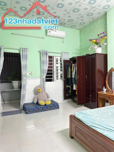 Bán Gấp Nhà 1 Trệt 1 Lầu Đường Nguyễn Công Trứ Dĩ An - 3