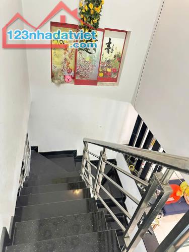 Bán Gấp Nhà 1 Trệt 1 Lầu Đường Nguyễn Công Trứ Dĩ An - 5