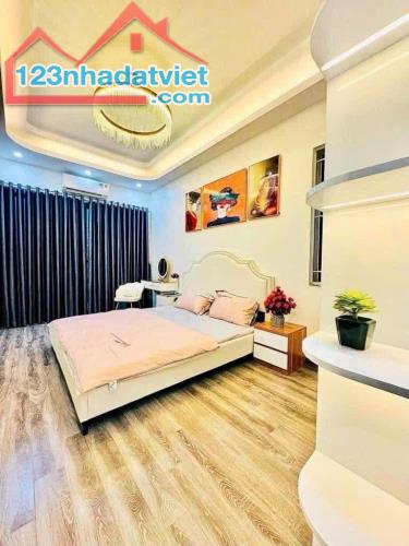 BÁN NHÀ CẦU GIẤY – 50M² – 5 TẦNG – GIÁ CHỈ HƠN 9 TỶ - 1