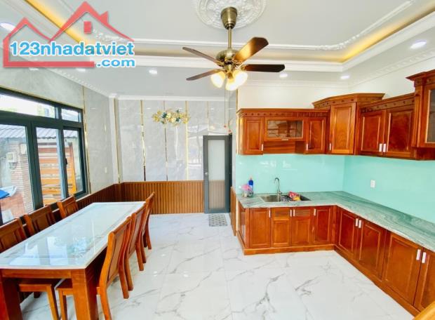 Bán nhà 5 tầng - Căn góc- ngay chợ Hiệp Bình ( Ngang 6m Dài 19,5m ) - 4