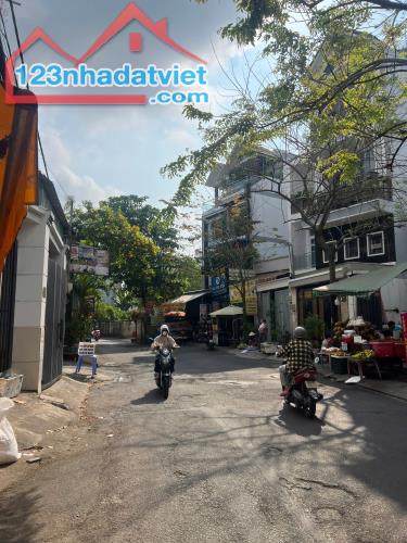🔥 MẶT TIỀN ĐANG KINH DOANH , P.HIỆP PHÚ - LÔ GÓC 150 m2 - DÒNG TIỀN 18 TRIỆU/ THÁNG . C
